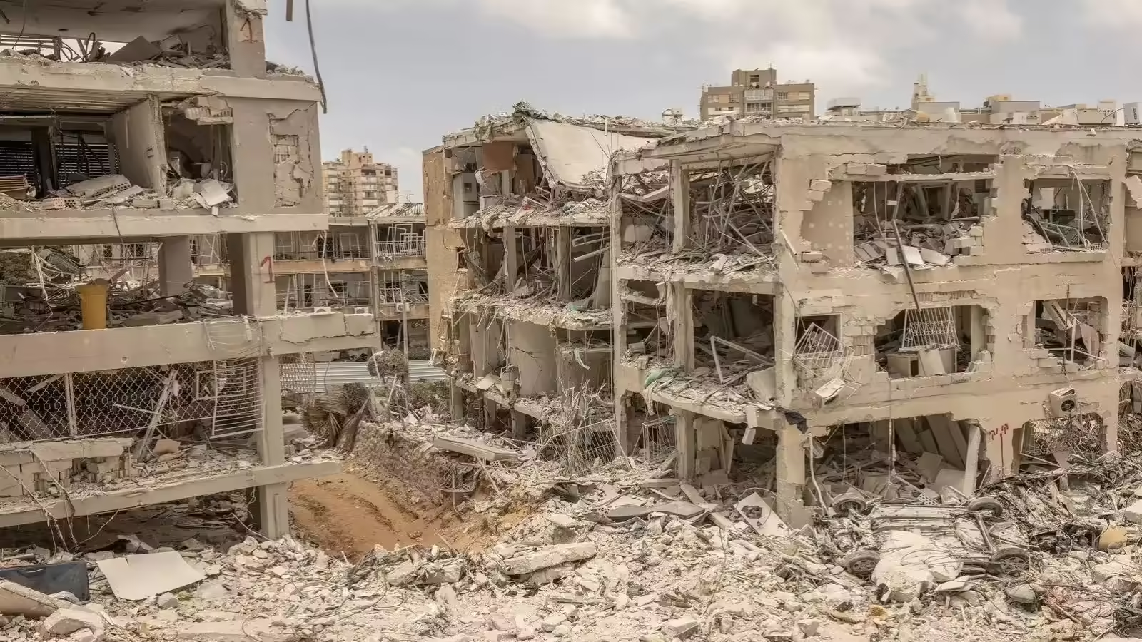 рдПрдХ рдорд╛рдВ рдХреА рдореБрд╕реНрдХрд╛рди рдФрд░ рд╣рдЬрд╛рд░ рдорд╛рддрд╛рдУрдВ рдХрд╛ рдорд╛рддрдо